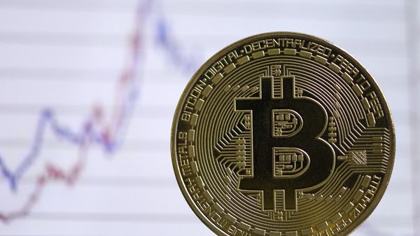 Биткоин продолжает разочаровывать, альткоины активно покупают