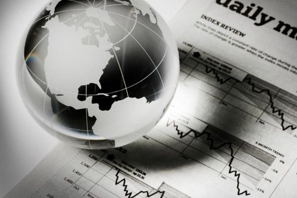 Биржи акций стабилизировались но инвесторы опасаются кризиса 