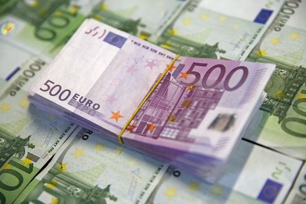 Курс евро испытывает недостаток восходящего импульса Курс евро испытывает недостаток восходящего импульса