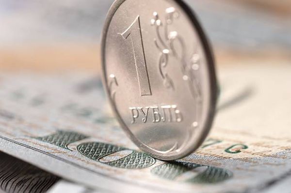 Курс рубля в поисках равновесия