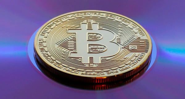 Биткоин активно скупают в Китае, инвесторы что-то знают