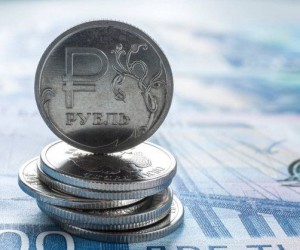 Рубль достиг максимумов года отправив доллар к отметке 71.4 Рубль достиг максимумов года отправив доллар к отметке 71.4