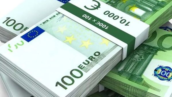 Евро никак не оправится от атаки долларовых быков Евро никак не оправится от атаки долларовых быков