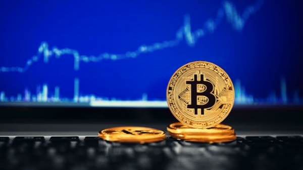 Курс Bitcoin: Сезон распродаж криптовалюты в самом разгаре