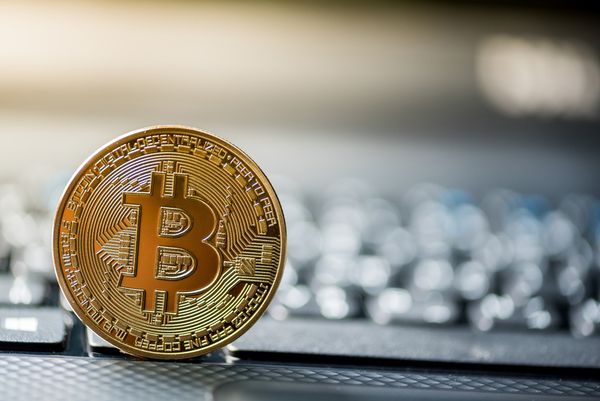 Bitcoin оттолкнулся от дна на 15% и продолжает восстановление Bitcoin оттолкнулся от дна на 15% и продолжает восстановление