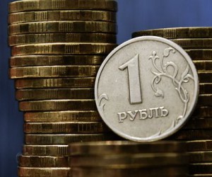 Рубль падает, давление оказывает страх санкций и геополитика Рубль падает, давление оказывает страх санкций и геополитика
