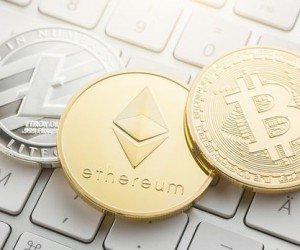 Bitcoin и Ether битва титанов за место под солнцем продолжается Bitcoin и Ether битва титанов за место под солнцем продолжается