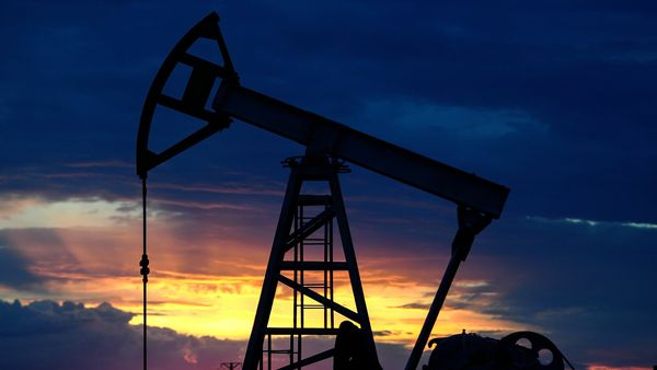 Курс нефти может не остановиться на отметке $71 продолжая падение