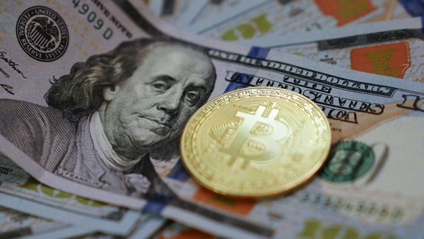 Bitcoin: доля рынка главной криптовалюты опустилась ниже 40%