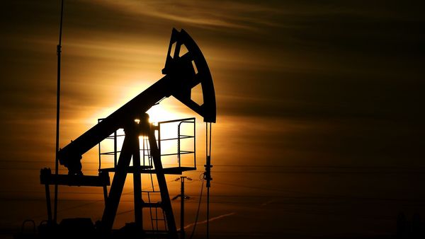 Курс нефти за четыре дня добрался до отметки $76 Курс нефти за четыре дня добрался до отметки $76
