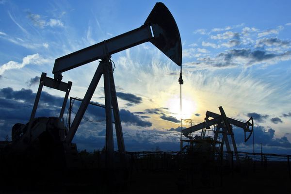 Курс нефти: Инвесторы не знают к чему готовиться Курс нефти: Инвесторы не знают к чему готовиться