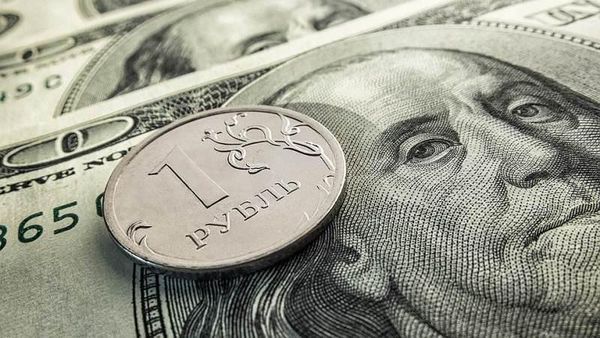 Доллар растет а рубль падает почему рынок такой нестабильный Доллар растет а рубль падает почему рынок такой нестабильный