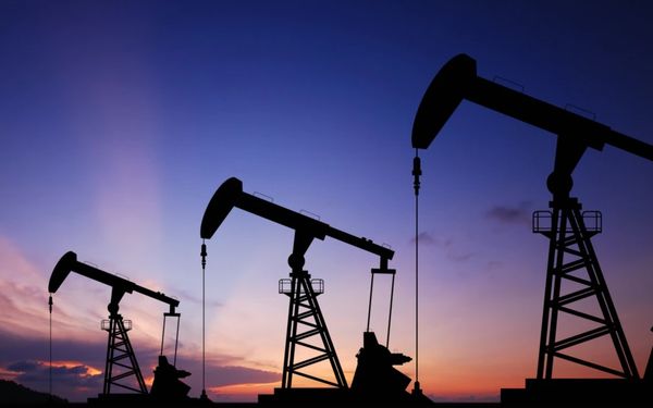 Курс нефти установил рекорд пробив отметку $84 Курс нефти установил рекорд пробив отметку $84