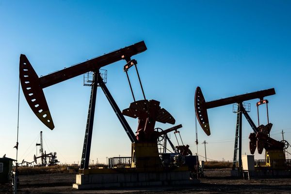 Курс нефти превысил отметку $86 после кратковременного снижения