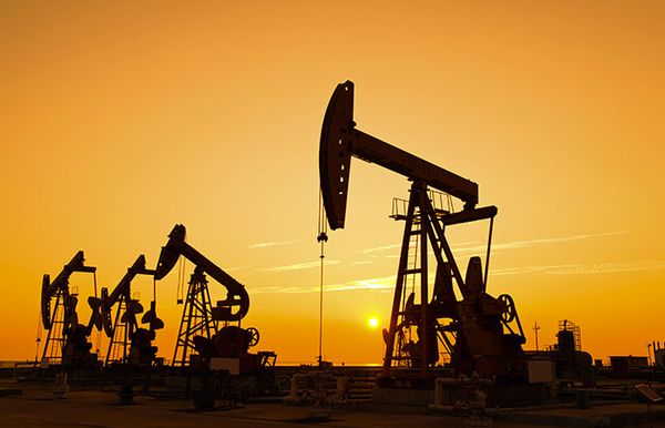 Курс нефти в феврале готовится к коррекции Курс нефти в феврале готовится к коррекции