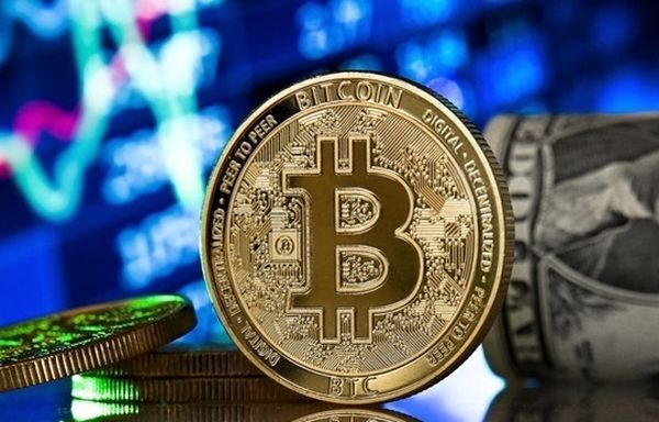 Биткоин с треском рухнул, на рынках паника и распродажи Биткоин с треском рухнул, на рынках паника и распродажи