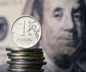 Рубль остается уязвимым и готовым рухнуть еще ниже Рубль остается уязвимым и готовым рухнуть еще ниже
