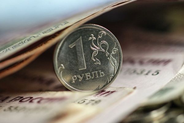 Новый пакет санкций надавит на рубль Новый пакет санкций надавит на рубль