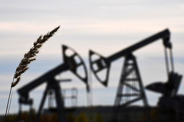 Курс нефти подошел к отметке $100 опасаясь рецессии Курс нефти подошел к отметке $100 опасаясь рецессии