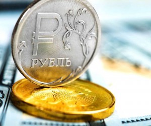 Доллар должен находиться на уровне 70-80 рублей