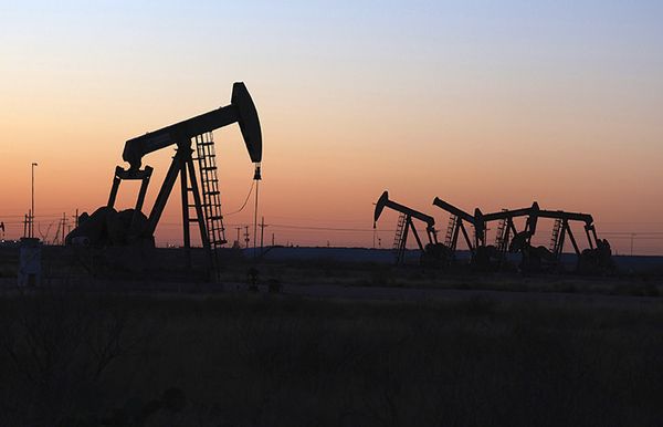 Нефть пытается стабилизироваться после американских горок Нефть пытается стабилизироваться после американских горок