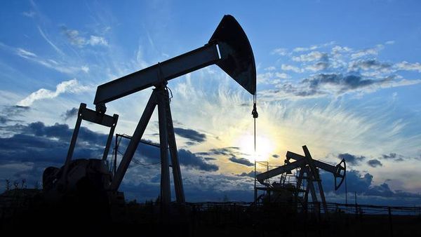 Курс нефти вначале недели вырос на 1.5% Курс нефти вначале недели вырос на 1.5%