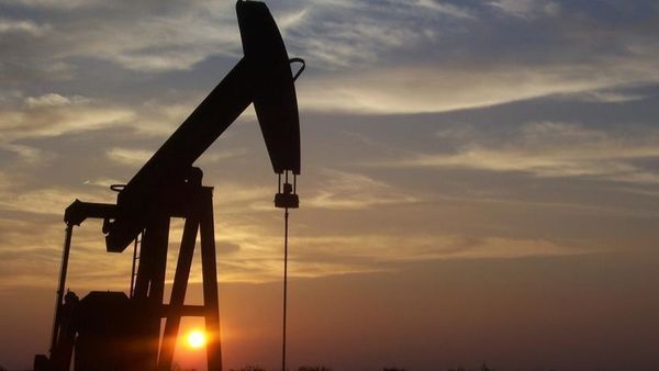 Курс нефти резко упал после объявлении дополнительных продаж из резерва США