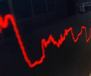 Российский фондовый рынок рушится на 2% 