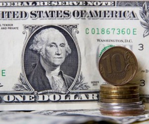 Рубль проявляет стойкоость в борьбе с натиском доллара