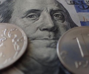 Рублю предрекают новые взлеты и падения этой осенью