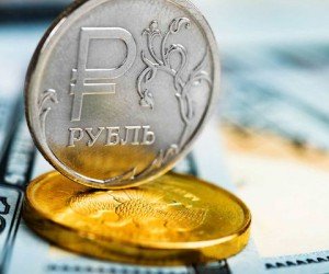 Рубль остается в выжидательной позиции Рубль остается в выжидательной позиции