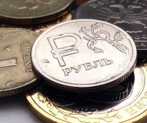 Курс рубля потерял за день рекордный 1% Курс рубля потерял за день рекордный 1%