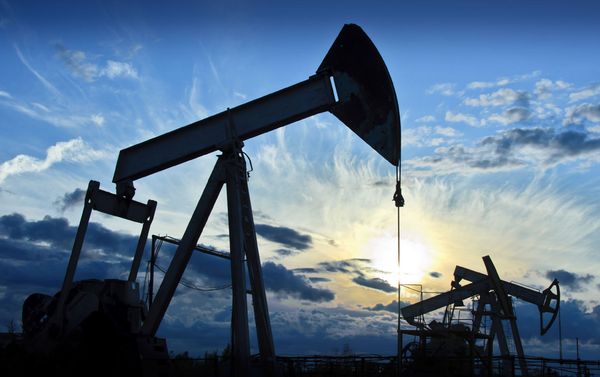 Курс нефти рухнул более чем на 3%