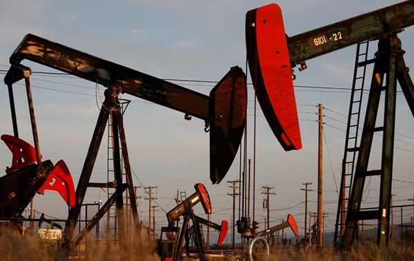 Курс нефти рухнул по итогам двух дней на 4.5% продажи усиливаются