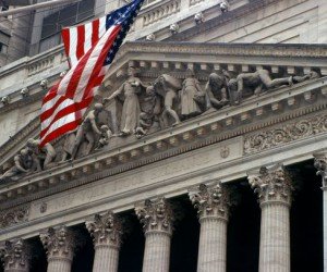 Фондовый рынок США вначале недели продолжил рост на инфляционных ожиданиях