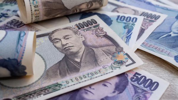 Эксперт спрогнозировал обновление минимумов иены к концу сентября Эксперт спрогнозировал обновление минимумов иены к концу сентября