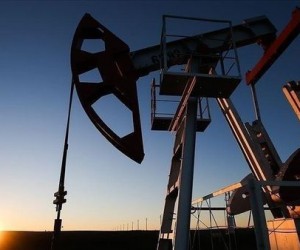 Курс нефти упал на 1% на фоне новых случаев заболевания COVID-19 в Китае Курс нефти упал на 1% на фоне новых случаев заболевания COVID-19 в Китае