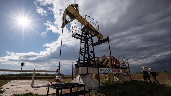 Нефть предпринимает слабые попытки роста на фоне нестабильной геополитики Нефть предпринимает слабые попытки роста на фоне нестабильной геополитики