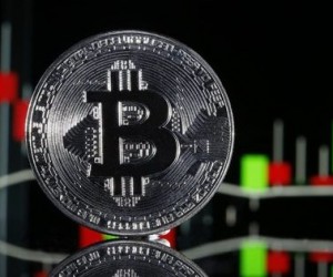 Биткоин продолжает пике на фоне новых фактов о крахе FTX