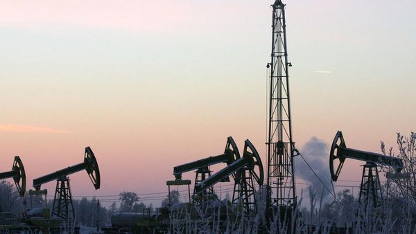 Нефть упала на торгах в Нью-Йорке ожидая предварительных выборов в США