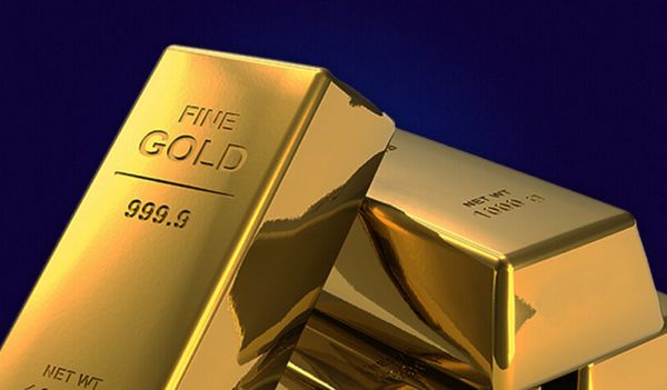 Курс золота укрепился на слабеющем долларе и геополитике