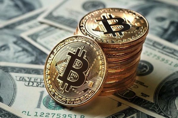 Биткоин стабилизировался после панической встряски