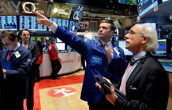 Фондовый рынок США вяло завершает неделю, ФРС не удивила инвесторов