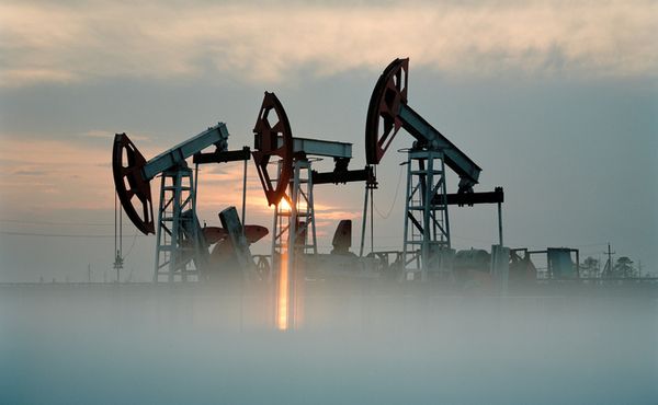 Курс нефти карабкается вверх несмотря на праздничное затишье