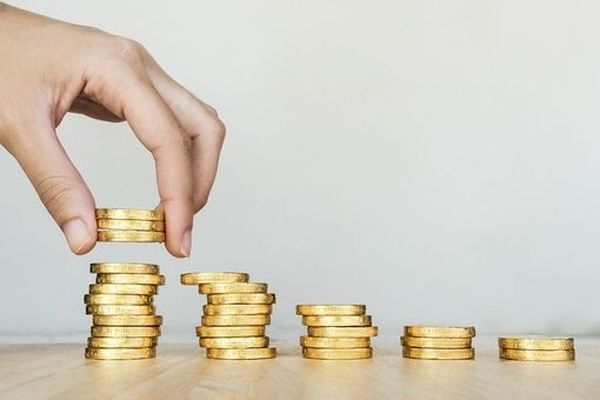 В чем лучше хранить сбережения в 2023 году