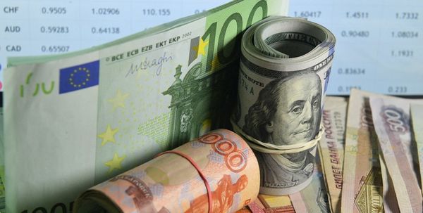 FOREX: Затишье продолжается, инвесторы ждут сигналов из США и Европы