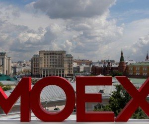 Российский фондовый рынок начнет день в негативе