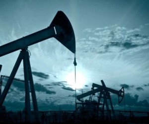 Курс нефти Brent остается в рамках узкого коридора 73-76 долларов Курс нефти Brent остается в рамках узкого коридора 73-76 долларов