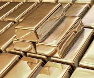 Курс золота удерживается вблизи отметки 2000 долларов Курс золота удерживается вблизи отметки 2000 долларов