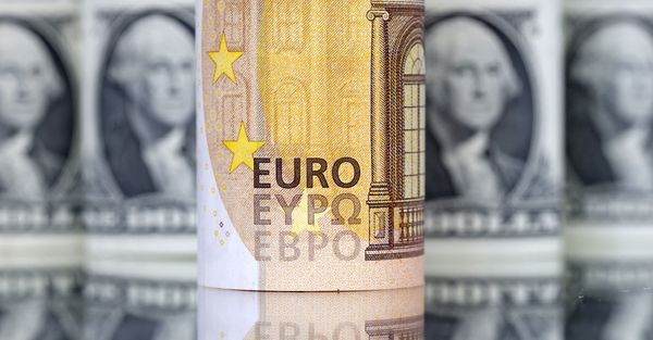 Курс евро под давлением на фоне слабых отчетов из Китая и риска рецессии Курс евро под давлением на фоне слабых отчетов из Китая и риска рецессии